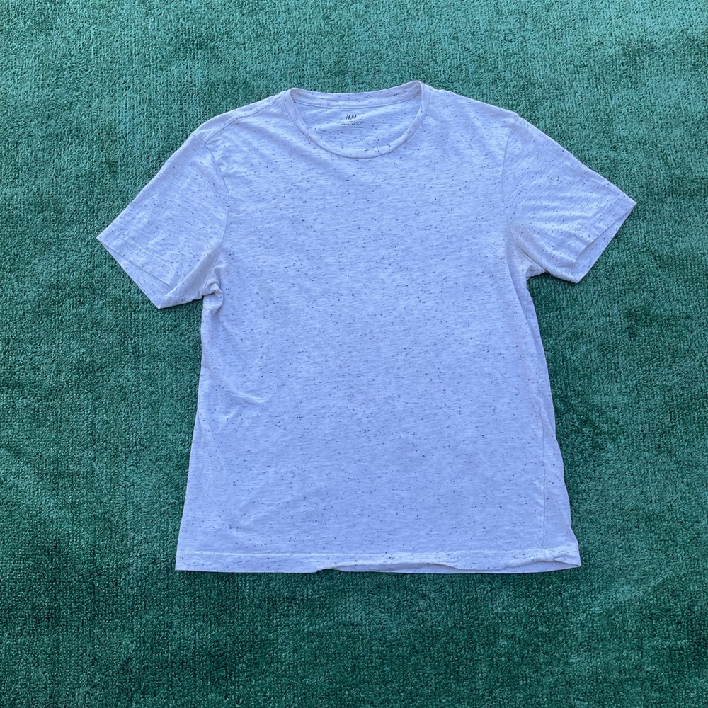 H & M T-Shirt